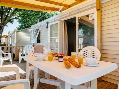 MOBILHOME 6 personnes - Comfort | 3 Ch. | 6 Pers. | Terrasse surélevée | 2 SDB | Clim. | TV