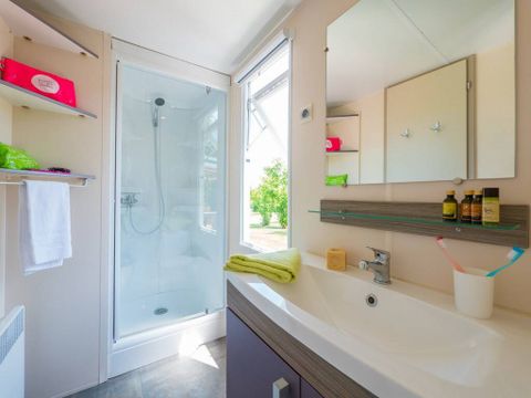 BUNGALOW 4 personnes - Mobil-home | Comfort | 2 Ch. | 4 Pers. | Terrasse surélevée | TV