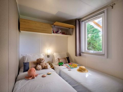 BUNGALOW 6 personnes - Mobil-home | Comfort | 3 Ch. | 6 Pers. | Terrasse surélevée | Clim. | TV
