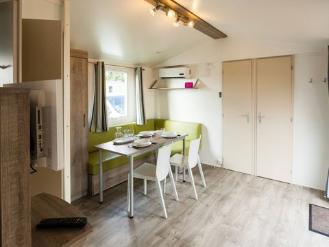 BUNGALOW 6 personnes - Mobil-home | Comfort | 3 Ch. | 6 Pers. | Terrasse surélevée | 2 SDB | TV