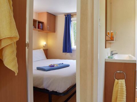 BUNGALOW 6 personnes - Mobil-home | Comfort | 3 Ch. | 6 Pers. | Terrasse surélevée | 2 SDB | TV