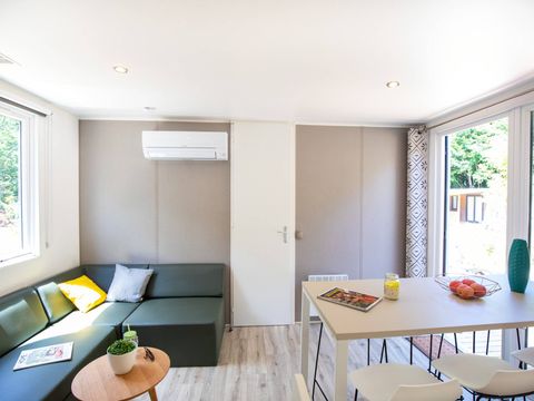 BUNGALOW 6 personnes - Mobil-home | Premium Exclusive | 3 Ch. | 6 Pers. | Terrasse surélevée | 2 SDB | Clim. | TV