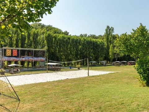 Camping Chateau de Fonrives - Camping Lot-et-Garonne