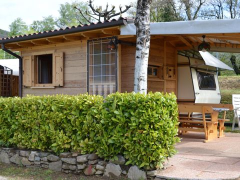 CARAVANE 2 personnes - Avec eau et salle de bain privée (pas de douche)