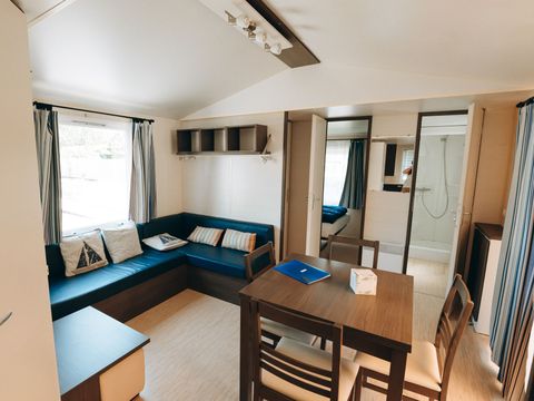 MOBILHOME 4 personnes - Grand confort - terrasse couverte et fermée