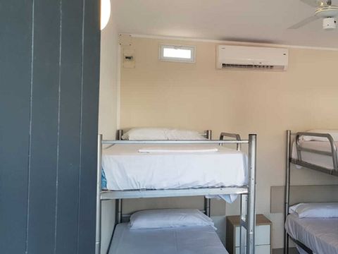 CHAMBRE 4 personnes - Cabinas 4 (1R 4P)