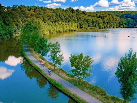 Camping L'Ile aux mille Charmes - Camping Vosgi - Image N°4