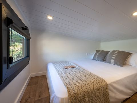 MOBILHOME 2 personnes - Duplex Tiny Home Séjour en Demi-pension