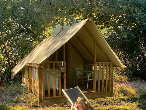 Tente en toile et en bois 2 personnes - Tente Glamping Drome