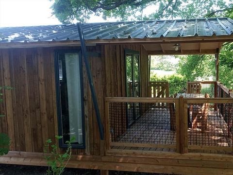 TENTE TOILE ET BOIS 5 personnes - Lodge Luxe nature surplombant la rivière avec vue panoramique - climatisé