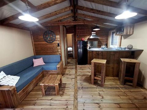 Tente en toile et en bois 5 personnes - Lodge Luxe nature surplombant la rivière avec vue panoramique - Climatisé