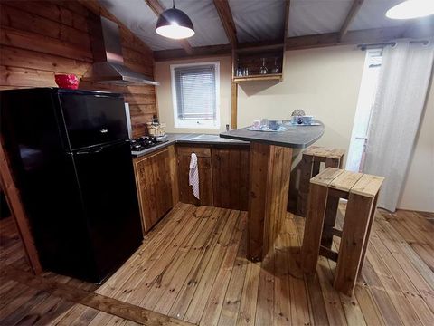 TENTE TOILE ET BOIS 5 personnes - Lodge Luxe nature surplombant la rivière avec vue panoramique - climatisé