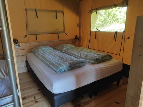 TENTE TOILE ET BOIS 5 personnes - Greenlodge avec sanitaire privé