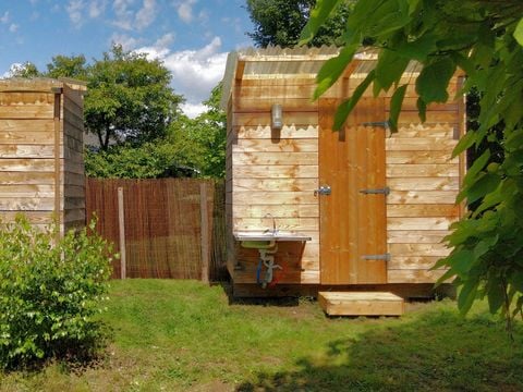 TENTE TOILE ET BOIS 5 personnes - Greenlodge avec sanitaire privé
