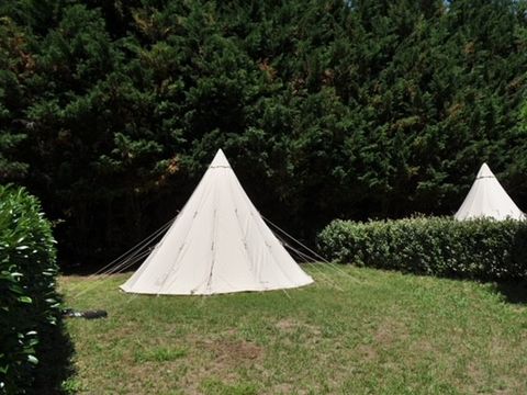 HÉBERGEMENT INSOLITE 2 personnes - Tips