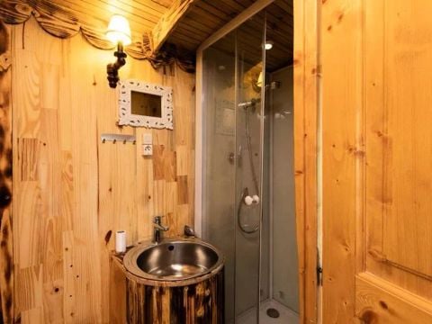 HÉBERGEMENT INSOLITE 2 personnes - Roulotte Baudelaire 1 Pièce 2 Personnes