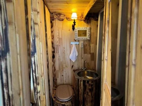 HÉBERGEMENT INSOLITE 2 personnes - Roulotte Baudelaire 1 Pièce 2 Personnes