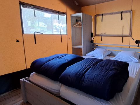 Tente en toile et en bois 6 personnes - Tente Lodge Prestige Plus - 2 chambres - 1SDB - 35m²