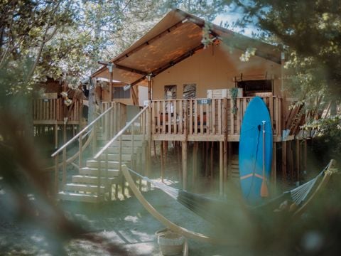 TENTE TOILE ET BOIS 5 personnes - Tente Wood Prestige Plus 5pers 2ch 1SDB 38m²