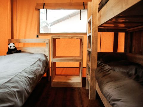 Tente en toile et en bois 5 personnes - Tente Wood Prestige Plus 5pers 2ch 1SDB 38m²