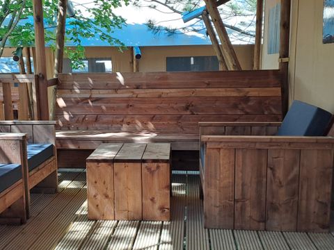 Tente en toile et en bois 6 personnes - Safari Prestige Plus 6pers 3ch 1SDB 49m²