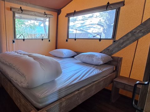 Tente en toile et en bois 6 personnes - Safari Prestige Plus 6pers 3ch 1SDB 49m²