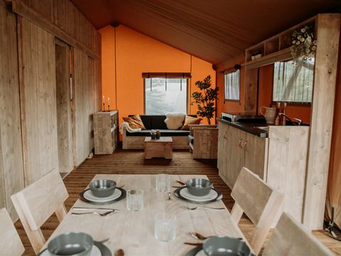 Tente en toile et en bois 6 personnes - Safari Prestige Plus 6pers 3ch 1SDB 49m²