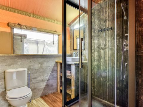 Tente en toile et en bois 6 personnes - Safari Prestige Plus 6pers 3ch 1SDB 49m²