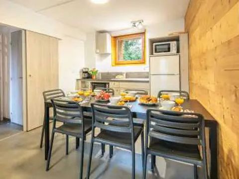 Appartement 7 personnes - "Rez de jardin" - 3 pièces