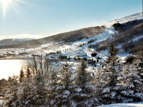 VVF Villages - Massif du Sancy - Super Besse - Camping Puy-de-Dôme - Image N°0