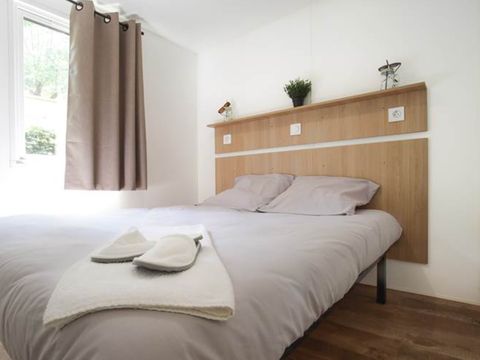Mobilhome 4 personnes - Nest29 30,8 m²- 2 chambres + Terrasse couverte + TV