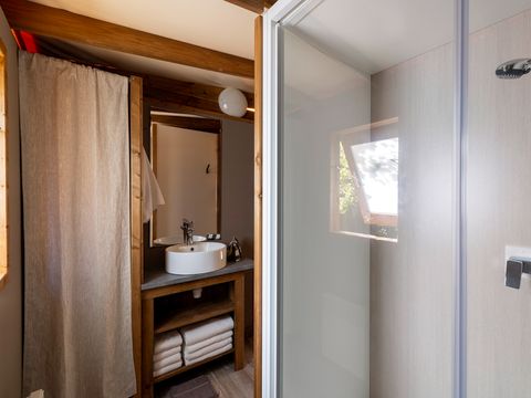 Tente en toile et en bois 4 personnes - Cosy Glamping, 2ch, 1 sdb