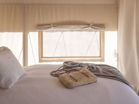 Tente en toile et en bois 2 personnes - GLAMPING COUPLE