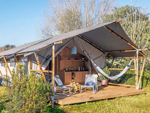 Tente en toile et en bois 2 personnes - LODGE FAMILY