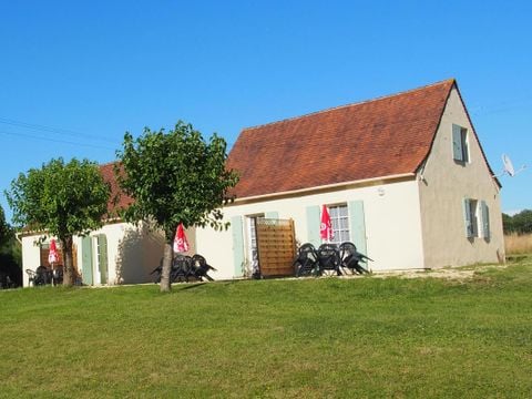 GÎTE 5 personnes - 5 personnes, location toutes saisons.