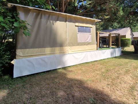 BUNGALOW TOILÉ 5 personnes - sans sanitaires