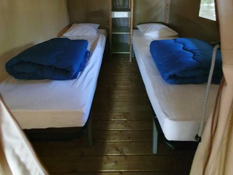 LODGE 4 personnes - Mini-Wood sur pilotis en toile , sans sanitaires, pour 4 personnes