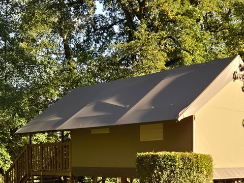 LODGE 4 personnes - Mini-Wood sur pilotis en toile , sans sanitaires, pour 4 personnes