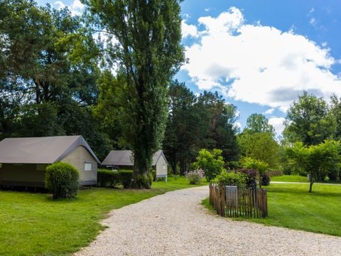 LODGE 4 personnes - Mini-Wood sur pilotis en toile , sans sanitaires, pour 4 personnes