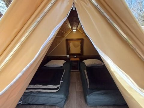 TENTE TOILE ET BOIS 2 personnes - Tente Bivouac sur pilotis bois et toile, sans sanitaires pour 2 personnes