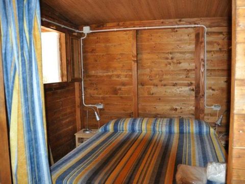 BUNGALOW 4 personnes - en bois 2+2 Confort