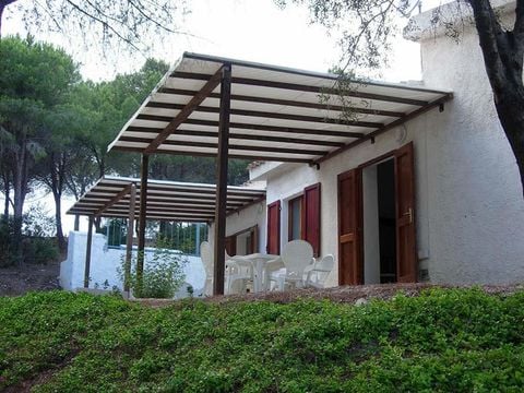 BUNGALOW 4 personnes - en brique 2+2