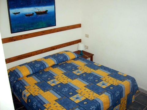 BUNGALOW 4 personnes - en brique 2+2