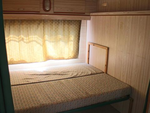 CARAVANE 4 personnes