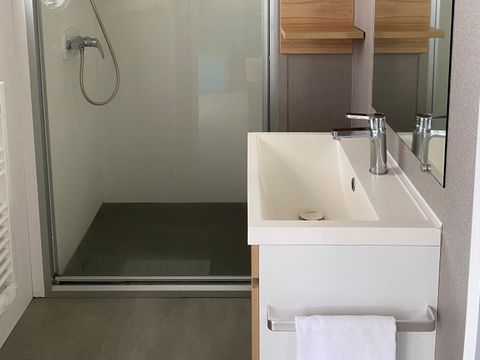 MOBILHOME 6 personnes - "Accueil lit bébé impossible" 4 Pièces 6 pers