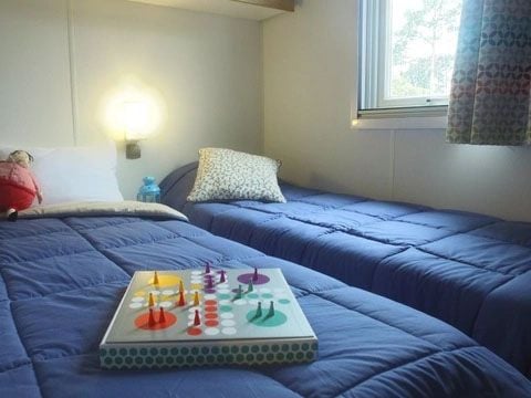 MOBILHOME 6 personnes - "Accueil lit bébé impossible" 4 Pièces 6 pers