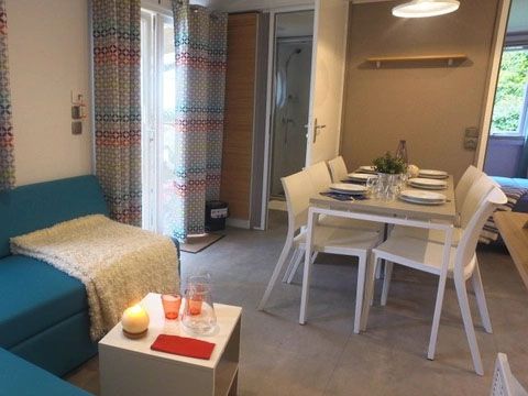 MOBILHOME 6 personnes - "Accueil lit bébé impossible" 4 Pièces 6 pers