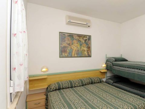 BUNGALOW 6 personnes - En dur - 2 pièces