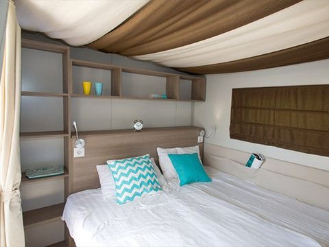 Tente en toile et en bois 5 personnes - Lodge hybride | 2 Ch. | 4/5 Pers. | 1 SDB | Clim.