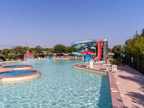 La Risacca Family Camping Village - Camping Fermo